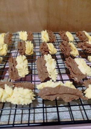 Foto resep Kue Semprit Dua Warna