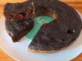 Budín húmedo de cacao y frutos rojos