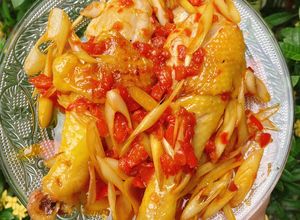 Hình của món Gà chiên sả ớt cho bé.