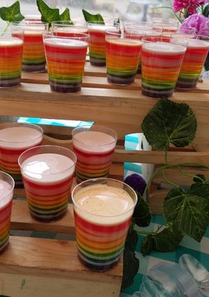 Una foto de Gelatinas Arco iris - Muchos Colores