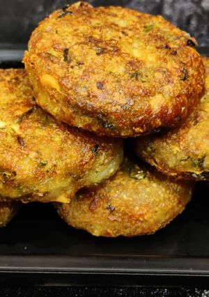 A picture of Sago Vada.