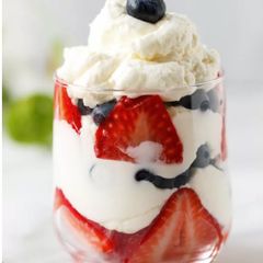 A picture of Keto Blueberry & Strawberry Creamy Mousse.