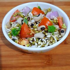 A picture of Sprout Salad.