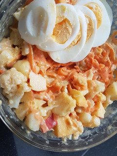 Una foto de Ensalada de coliflor al curry