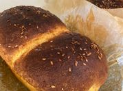 Una foto de pan de molde de espelta