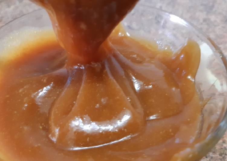 Salsa de caramelo o toffee facilísima. ¡Para acompañar tus postres!