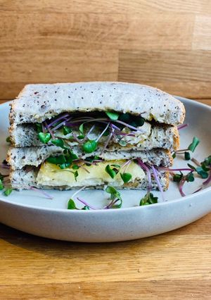 A picture of Fried (tofu) Egg & Cress sandwich 🌱 #vegan.