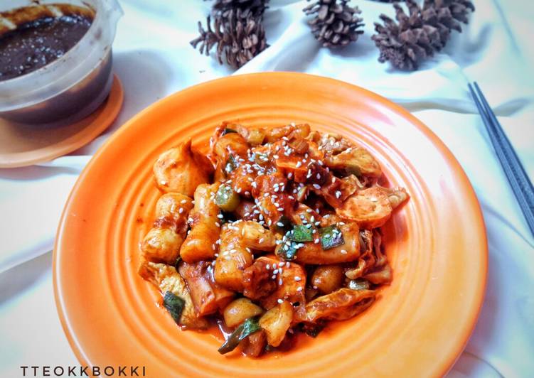 Tteokbokki with homemade gochujang