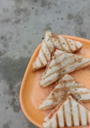 A picture of Veg grill sandwich.
