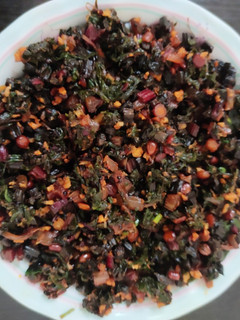 பீட்ரூட் கீரை பொரியல் (Beetroot leaves fry) செய்முறை முக்கிய புகைப்படம்