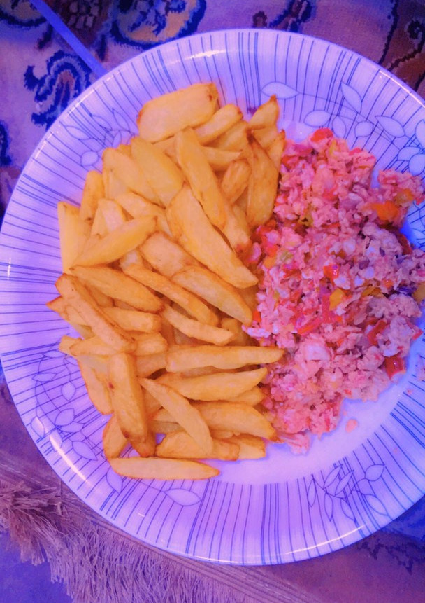 A picture of Cheeps with egg source.