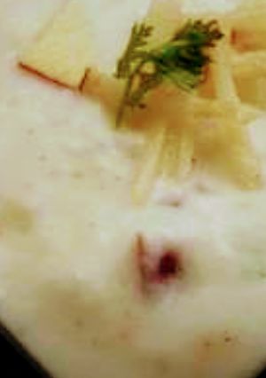 सेब का रायता (sev ka raita recipe in Hindi) रेसिपी मुख्य फोटो