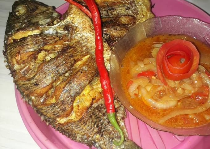 Ikan nila asam manis