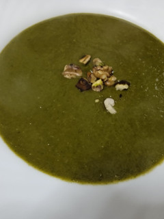 Una foto de Puré de espinacas y kale