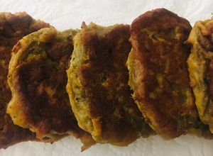 Una foto de BLINIS DE BATATA 🍠 😋😋🍠🎊 (Panquequitos aireados) 😋🤗