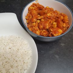 A picture of Smokey chicken and rice.