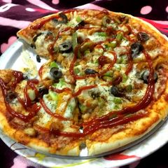 A picture of Chicken pizza.