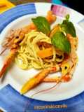 Tagliolini con scampi, melone e menta