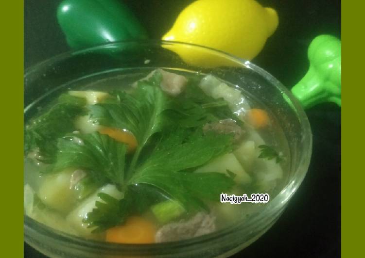Cara Gampang Membuat 129. Sup Daging Sapi Simple yang Menggugah Selera