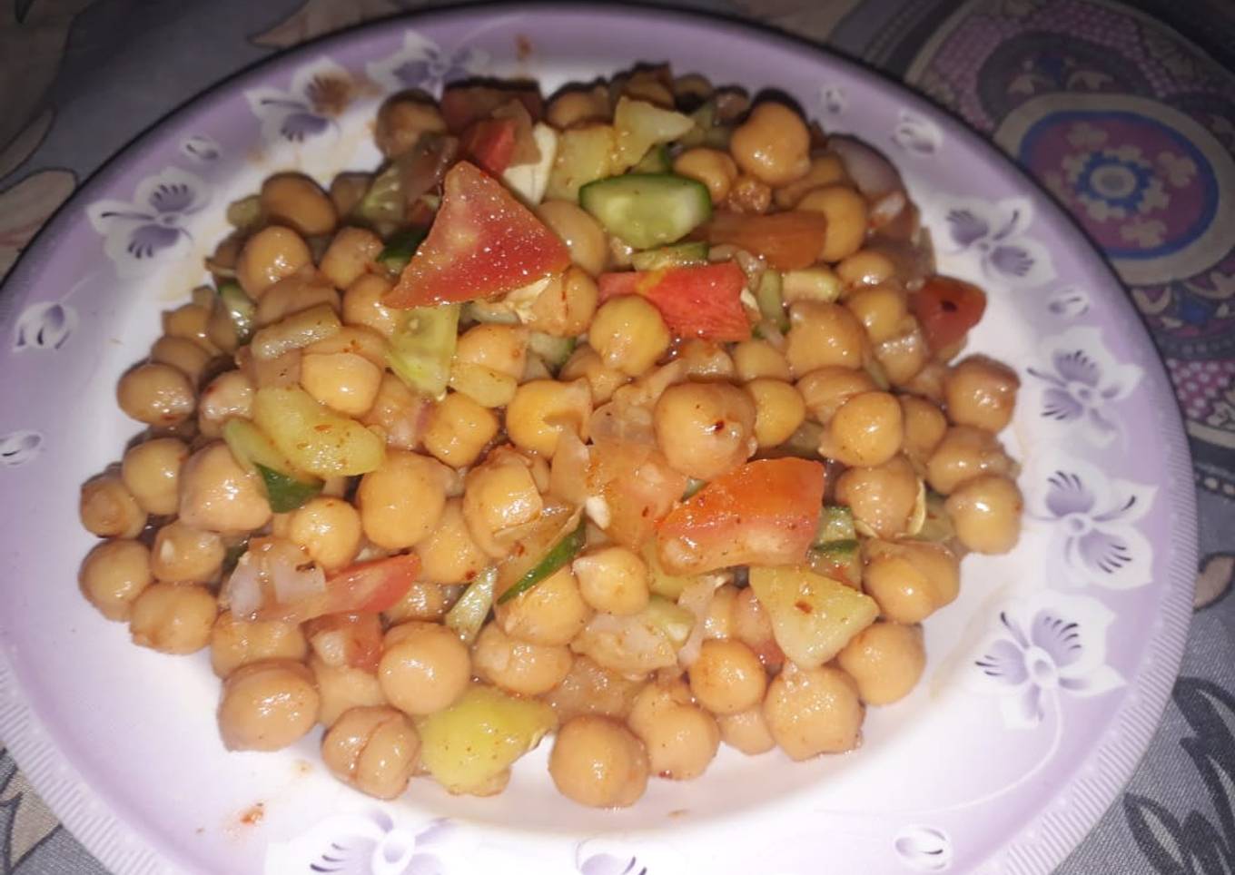Healthy oil free vegetables. Protein carbohydrates complete meal in 1 dish chana chat