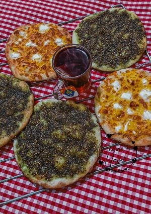 صورة لوصفة مناقيش زعتر و جبنة 🧀🌿