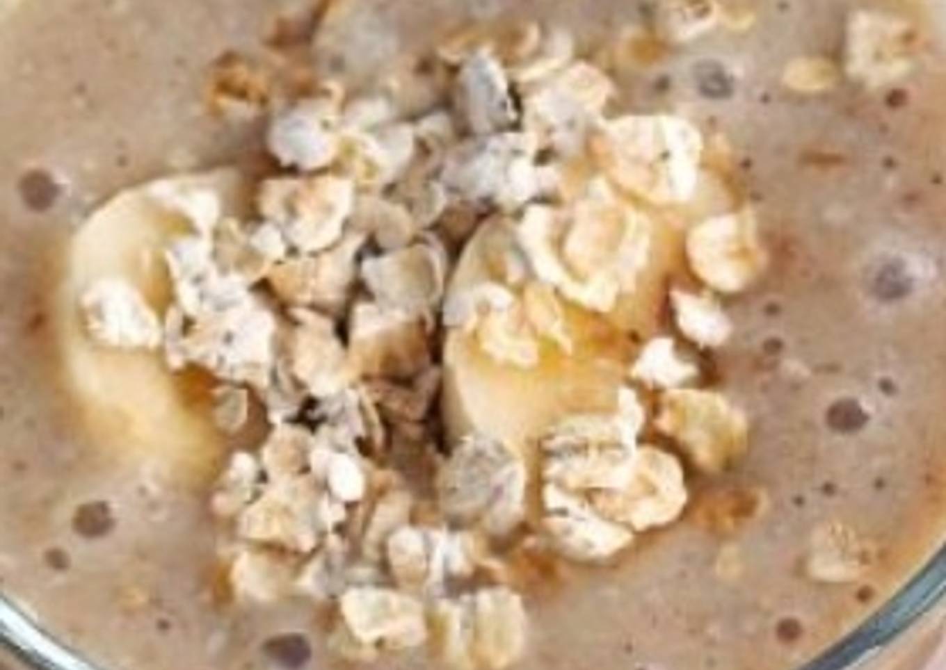 Dates oats and banana smoothie