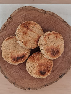 Una foto de Pancitos de avena y cebolla 🧅 sin horno