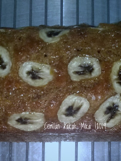 Foto resep Simple & Moist Banana Cake / Easy, Yummy & No Mixer