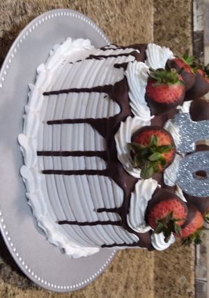 Una foto de Pastel 3 en 1, vainilla, chocolate  y flan
