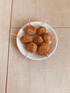 A picture of Breadcrumbs sugar lollipop.
