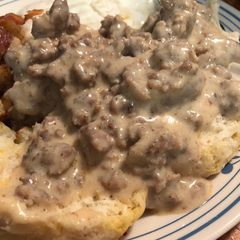 A picture of Sausage gravy.