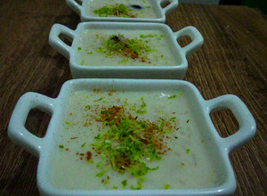 Una foto de Arroz con leche, aromatizado con limón y canela!💕,