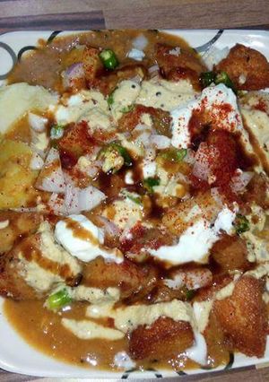 A picture of Fried Idli Chat.