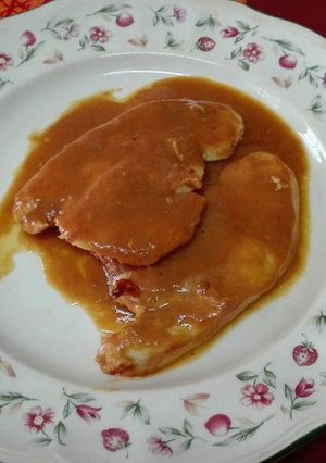Una foto de Filetes de pechuga de pavo en salsa española hecha en Thermomix