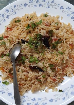 फ्राइड चावल (fried chawal recipe in Hindi) रेसिपी मुख्य फोटो