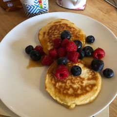 A picture of American pancakes.
