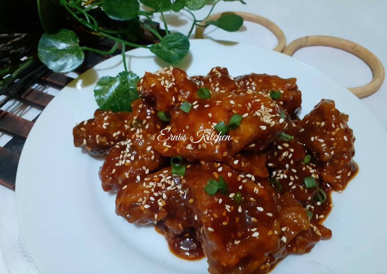 Ayam Goreng Pedas Manis Bertabur Wijen