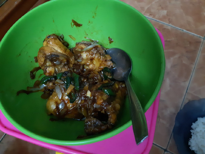 Langkah Mudah untuk Menyiapkan Ayam Kecap Manis Pedes Anti Gagal