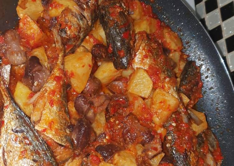 Langkah Menyiapkan Sambal kentang empela ikan Lezat