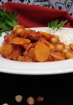 Une photo de Mijoté de pois chiches aux carottes chorizo et pulpe de tomate