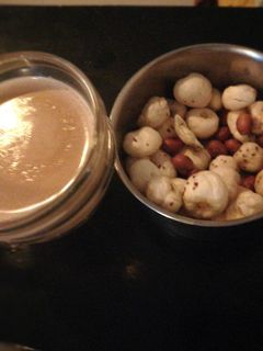 मखाना (makhana recipe in Hindi) रेसिपी मुख्य फोटो