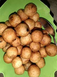 A picture of How to Make Bola Bola Coklat.