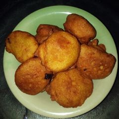 A picture of Akara (Bean Cake).