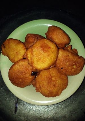 A picture of Akara (Bean Cake).