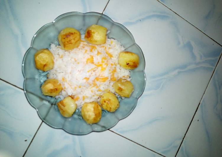 Carrot rice with deep fried whole potatoes #MyRiceDishContest