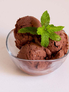Una foto de Helado de chocolate casero