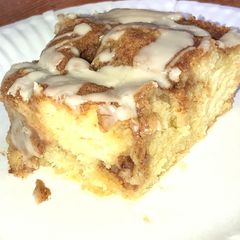 A picture of Cinnamon Roll Cake.