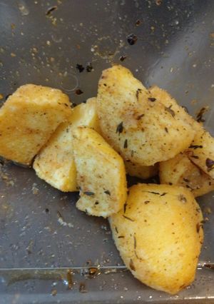 A picture of Potato wegdes.