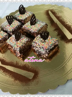 عکسی از دستور کیک یخچالی آتنا