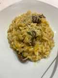 Risotto de zapallo con portobellos y albahaca